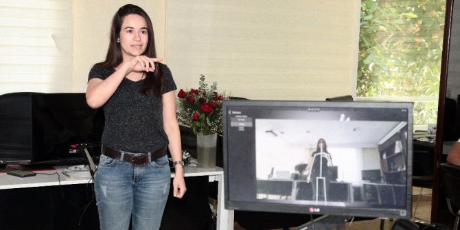 İşaret Dilinde Sesli Devrim