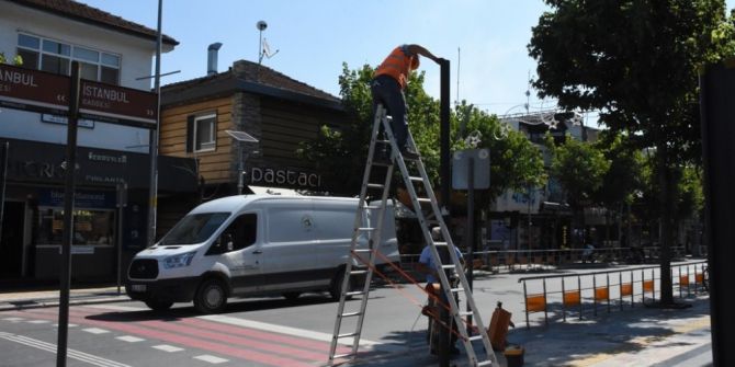 İstanbul Caddesinde Yaya Korkulukları Kaldırıldı