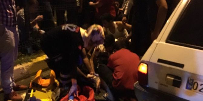 Otomobil Yayaya Çarptı