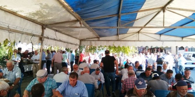 Hisarcık Milli Eğitim Camiası Hayır Yemeğinde Bir Araya Geldi