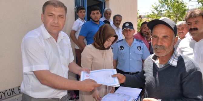 Bozüyük’te İçköy Mevkiinin Tapuları Teslim Edildi