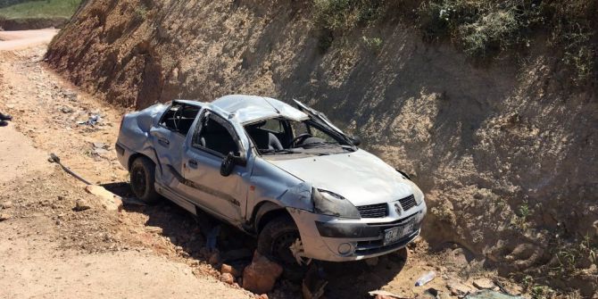 Bilecik’te Otomobil Takla Attı: 2 Yaralı