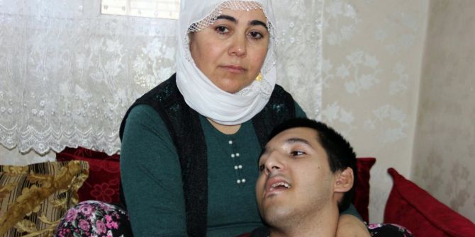 9 Yıldır Yatalak Olan Sspe Hastası Oğluna Bakan Anne Yardım Bekliyor