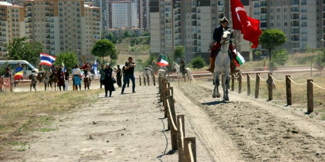 Erü’de 1. Uluslararası Sancak Beyi Atlı Okçuluk Müsabakası Başladı