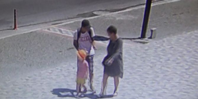 Antalya’da Turist Tezgahtarın Telefonunu Çaldı