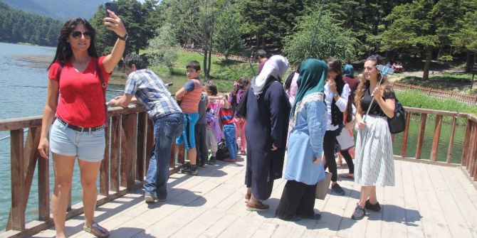 Gölcük Tabiat Parkı’na Tatilci Akını