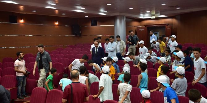 Vali Erin Derikli Öğrencilerle Bir Araya Geldi