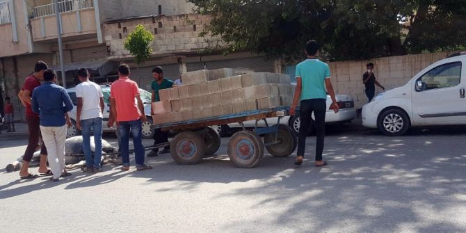 Sıcağa Ve Yüke Dayanamayan At Yere Yığıldı