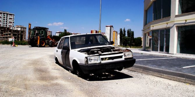 Yedek Parçası Eksik Olan Bu Arabaya Geliyor