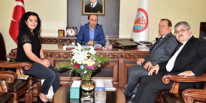 Vali Erin Tebrikleri Kabul Etti