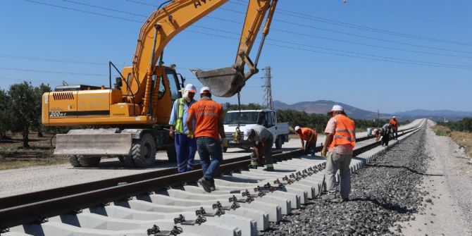 Akhisar Merkezi Demiryolu Çilesinden Kurtulacak