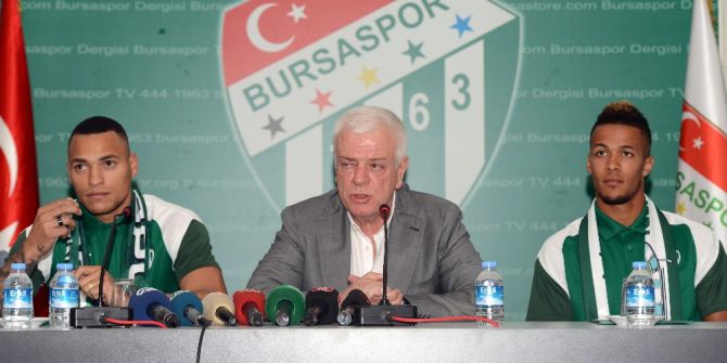 Bursaspor’da Çifte İmza