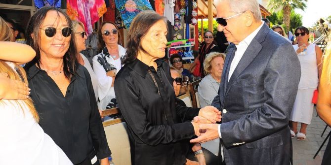 Duayen Sanayici Şinasi Ertan Çeşme’de Defnedildi