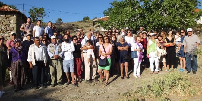 Genç Fotoğrafçı Tez Konusu Yaptığı Köyde Sergi Açtı