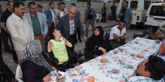 Vali Demirtaş, Şehit Pilot Sığnak’ın Mevlidine Katıldı