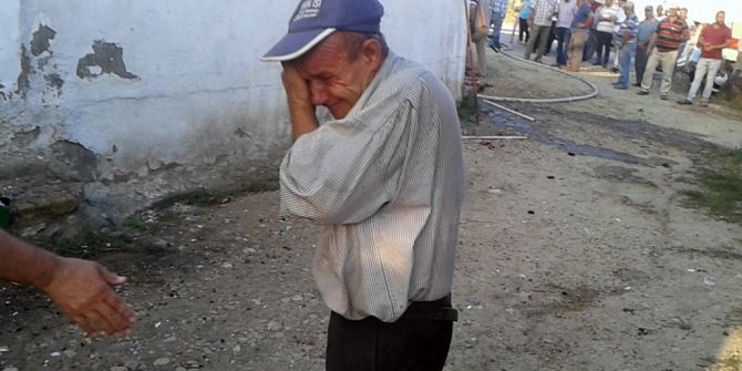 Evi Kül Olan Adam Gözyaşlarına Boğuldu