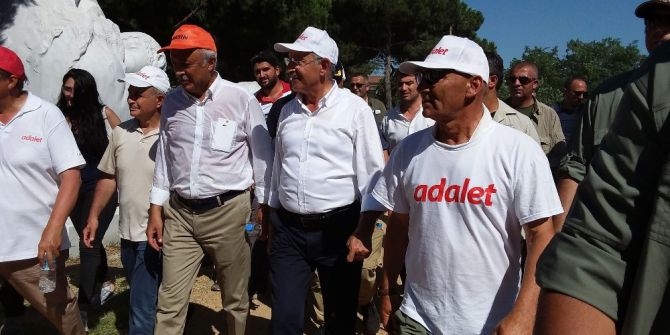 Chp Genel Başkanı Kemal Kılıçdaroğlu Adalet Yürüyüşü Sergisi’nde