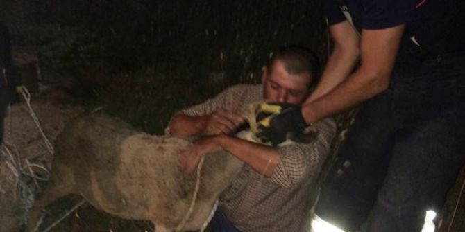 14 Metrelik Su Kuyusuna Düşen Koyunu İtfaiye Kurtardı