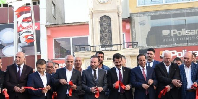 İzmit Belediyesi’nden Eleşkirt’e Saat Kulesi
