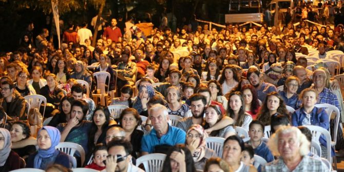 Sokağa Çıkın Sinema Geliyor