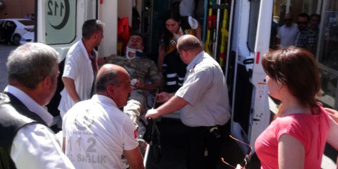 Erzincan’da Askeri Aracın Geçişi Sırasında Patlama: 3 Yaralı