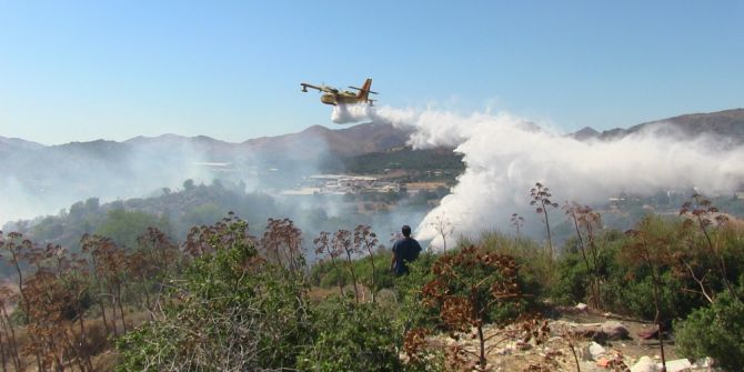 Bilinçsizce Yakılan Çöp Yangın Çıkardı