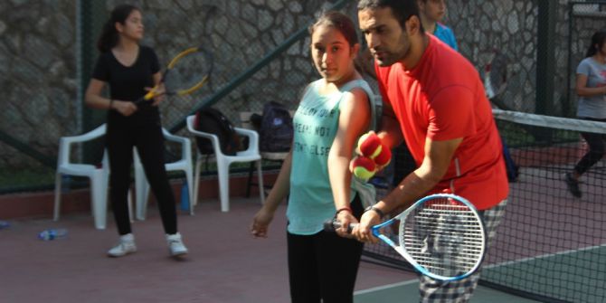 Aydın’da Gençleri Tenis Merakı Sardı