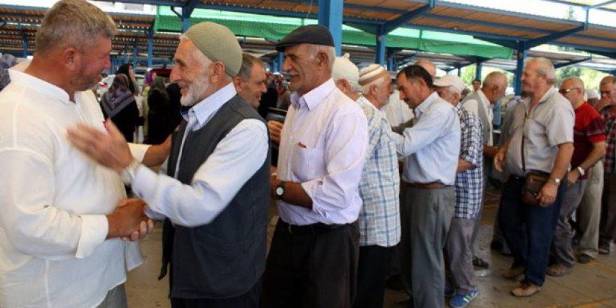 Osmanelili Hacı Adayları Kutsal Topraklara Dualarla Uğurlandı