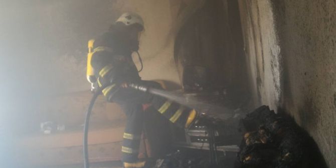 İkamet Yangını Korkuya Neden Oldu