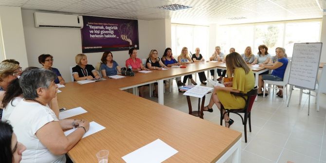 Karşıyaka’da Mahalle Merkezlerine 4 Bin Üye