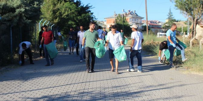 Köylü Gençlerden Örnek Davranış