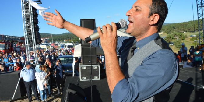 Rafet El Roman, Bin 400 Rakımda Hayranlarını Coşturdu