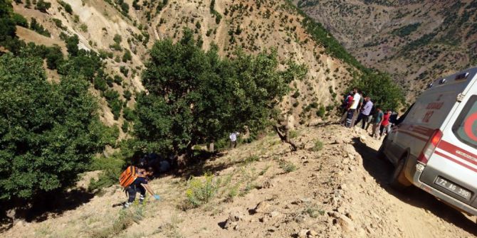 Motosiklet 600 Metrelik Uçuruma Yuvarlandı: 2 Yaralı