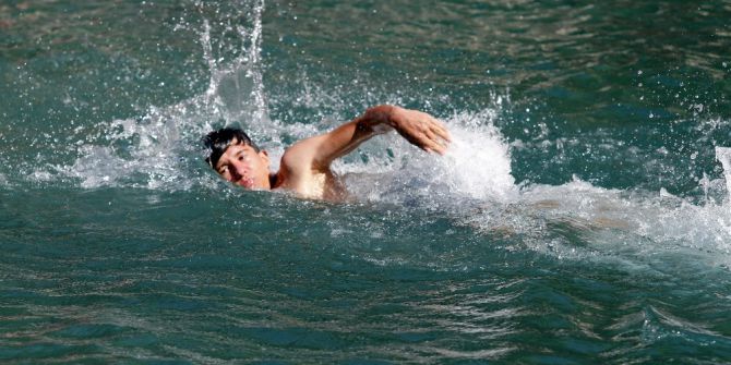 Alanya’da Sıcaktan Bunalanlar Serin Sulara Akın Etti