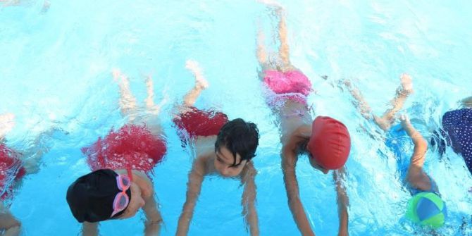 Mezitli’de Yüzme Kursuna Yoğun İlgi