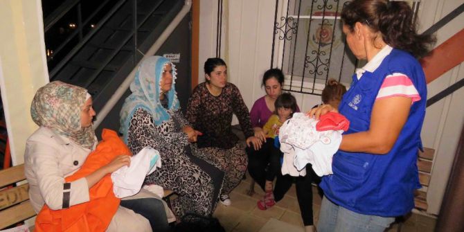 Botları Batan 28 Mülteciyi Sahil Güvenlik Kurtardı