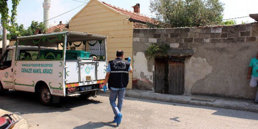 Yalnız Yaşadığı Evinde Ölü Bulundu