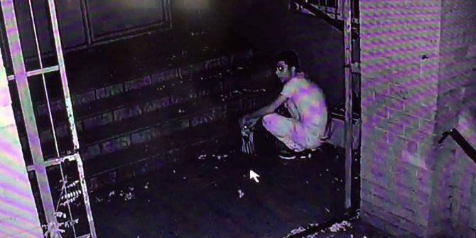 Okuldaki Hırsızlık Anı Güvenlik Kamerasında