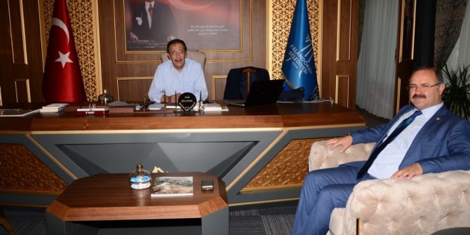 Milletvekili Deligöz, Palandöken Belediyesini Ziyaret Etti