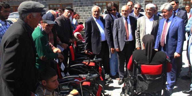 Karslı İşadamlarından Engellilere Akülü Sandalye