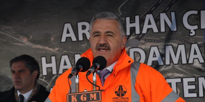 Bakan Arslan, 15 Temmuz Şehitleri İçin Yürüyecek