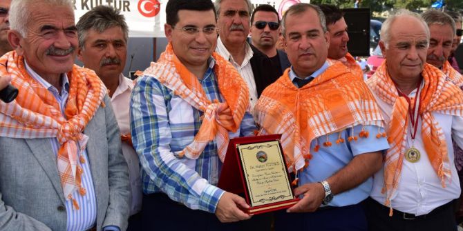 Tütüncü Yayla Şenliklerine Katıldı