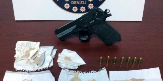 Otomobille Uyuşturucuya Bir Gözaltı