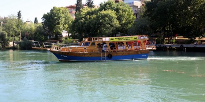 Manavgat Belediyesinden Ücretsiz “Nehir Otobüsü”