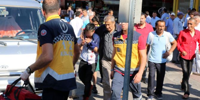 Kız Arkadaşı İle Tartışan Genç Kendisini Doğradı