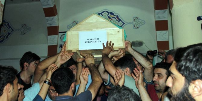 Trafik Kazasında Ölen Öğrenciler Diyarbakır’da Defnedildi