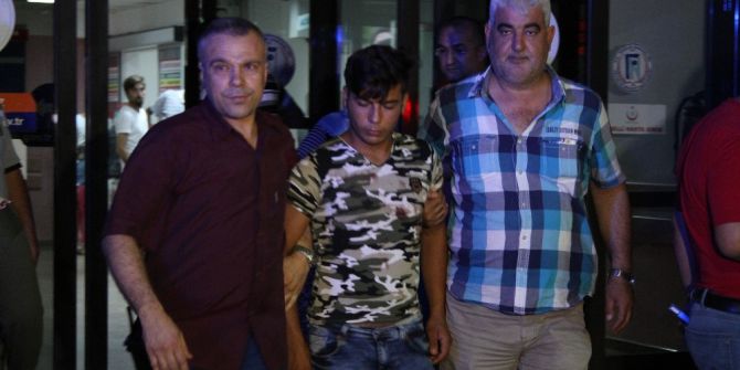 Ablasını Darp Eden Kişiyi Bıçaklayarak Öldürdü