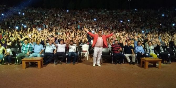 Gediz’de Bülent Serttaş Konseri