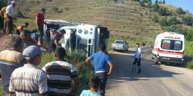 Eskişehir’de Tır Devrildi: 1’i Ağır 3 Yaralı
