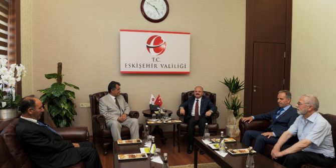 Vali Çakacak, İlçe Belediye Başkanlarını Makamında Kabul Etti